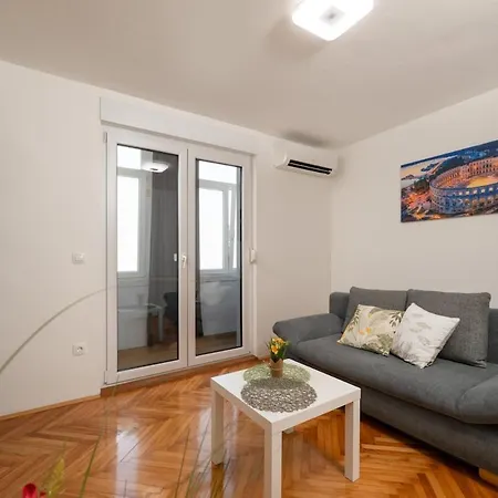 Alba App Apartamento Pula